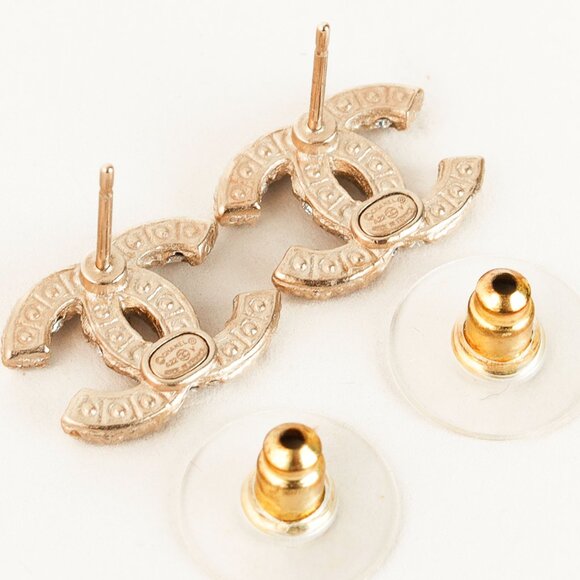 Chanel CC Pearl-Embellished Gold-Tone Stud Earrings - Picture 3 of 4